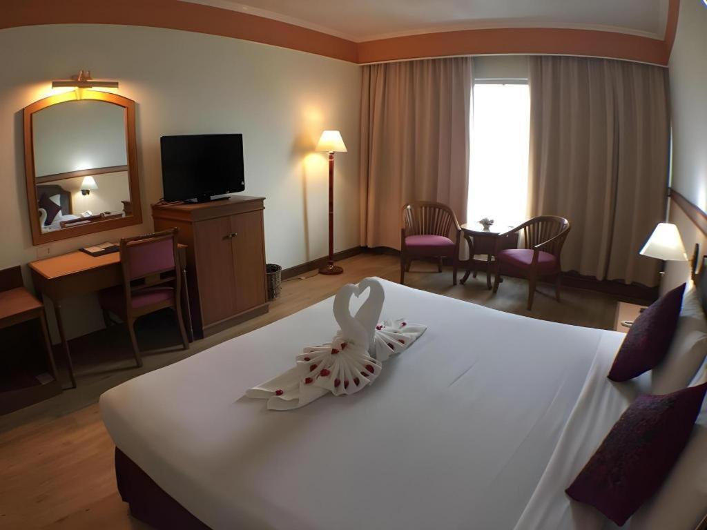 Sakura Hotel Hat Yai Esterno foto