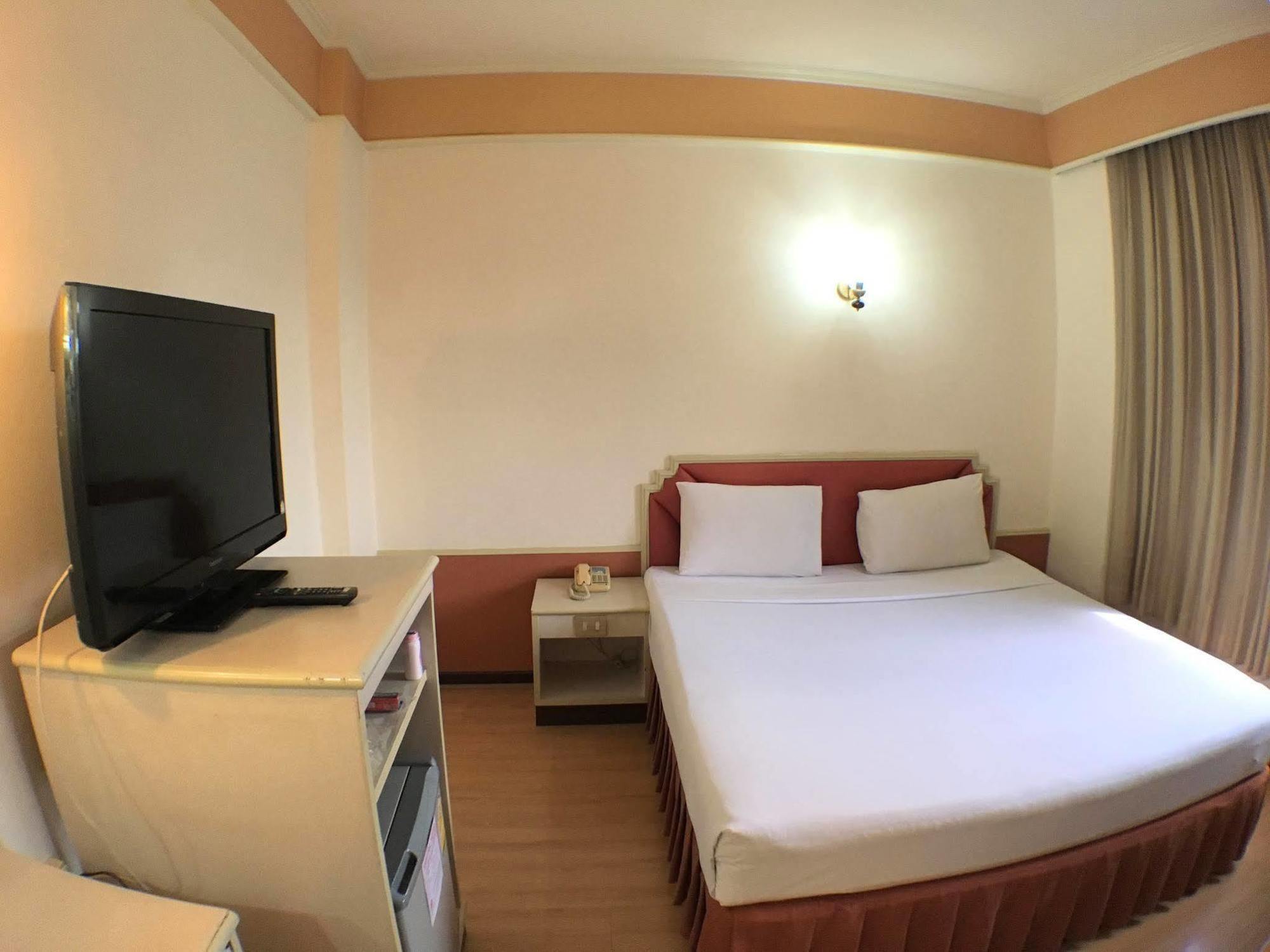 Sakura Hotel Hat Yai Esterno foto